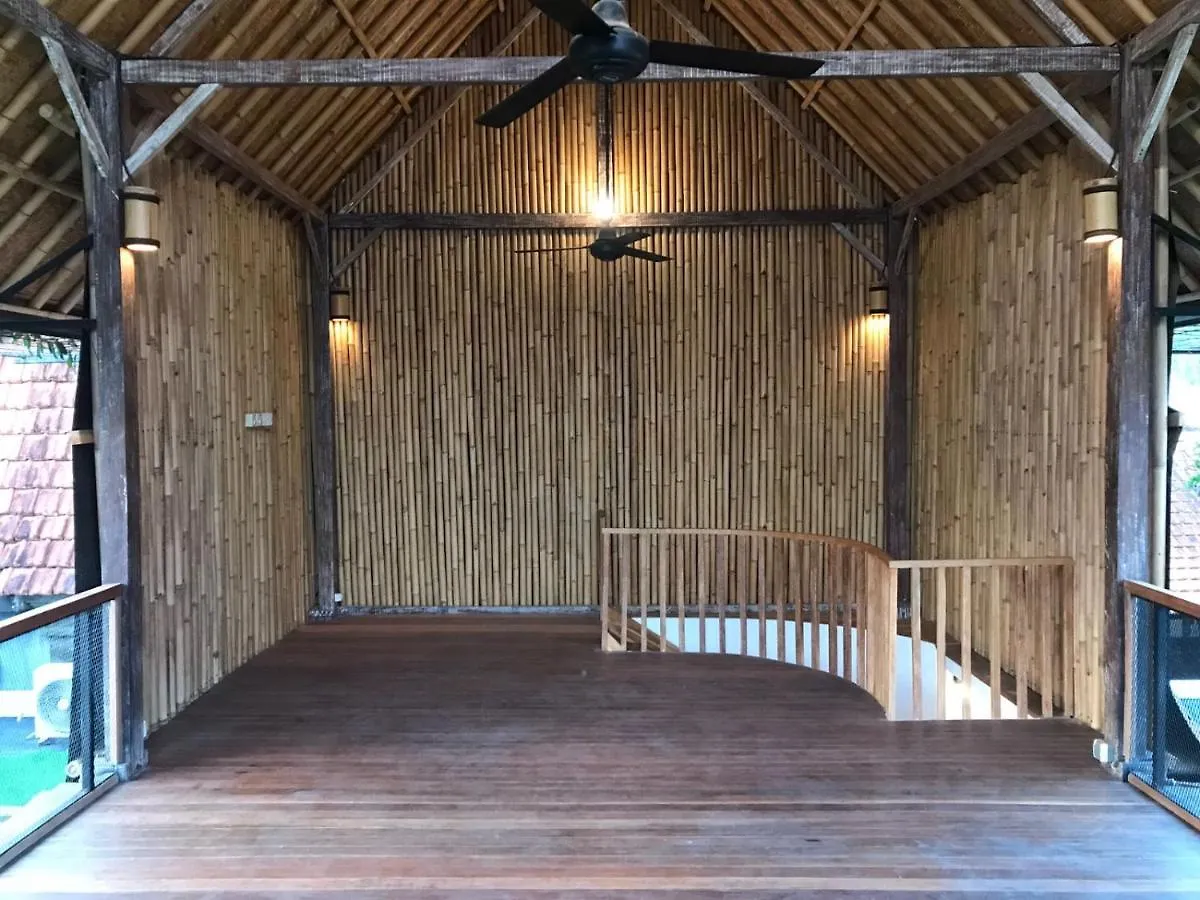 De, Dalam Secret Nature Ubud Chata
