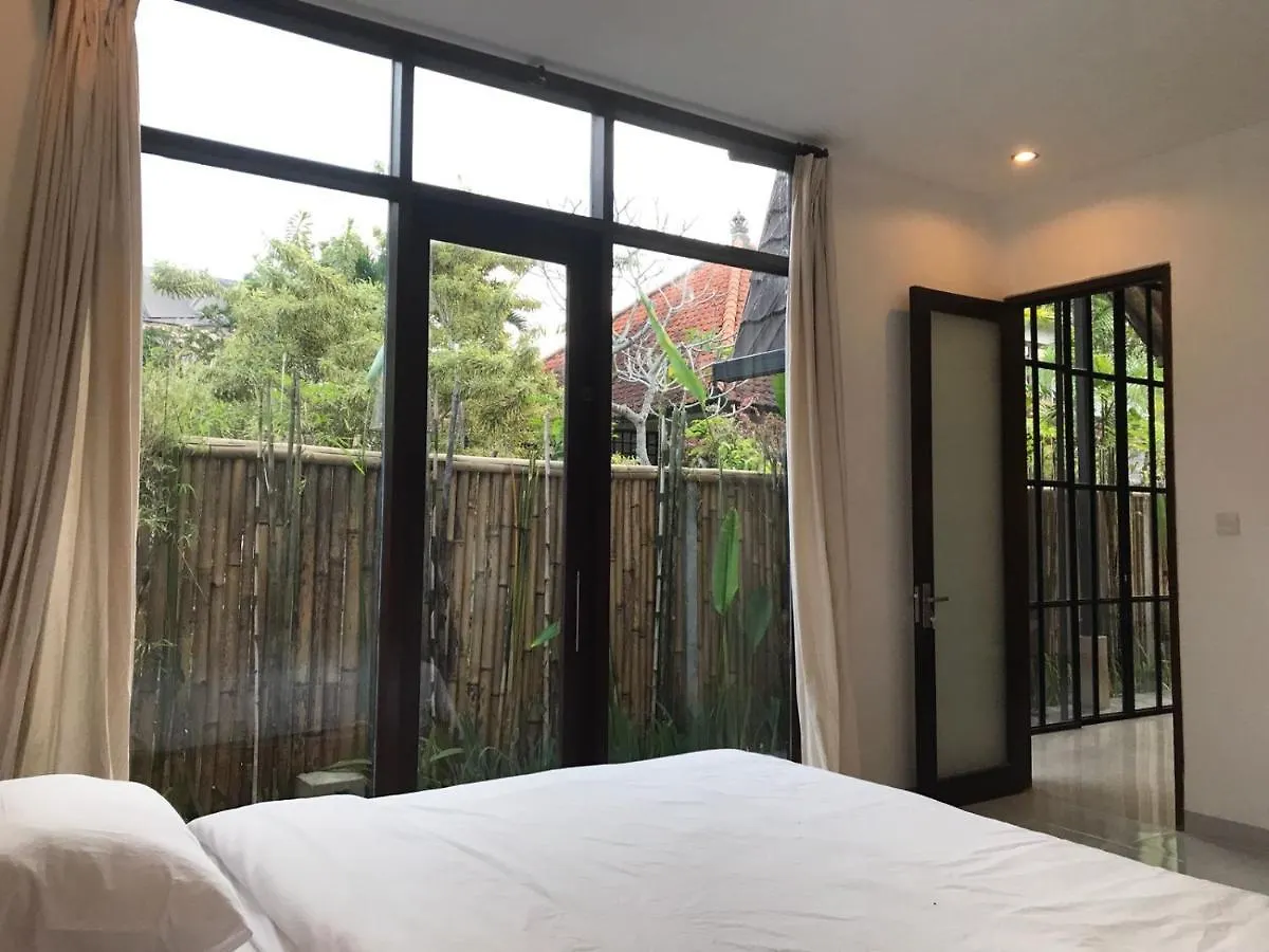 De, Dalam Secret Nature Ubud 0*,  Indonesien